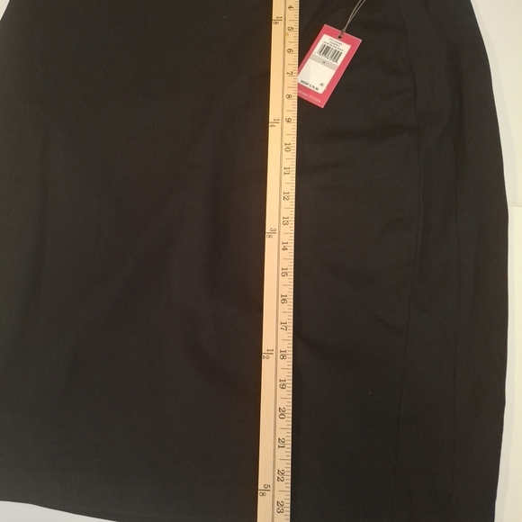 Vince Camuto Elegant Black Midi Skirt NWT - Picture 3 of 6